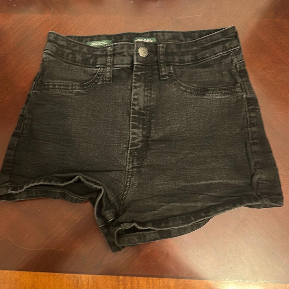 Wild fable black shorts.